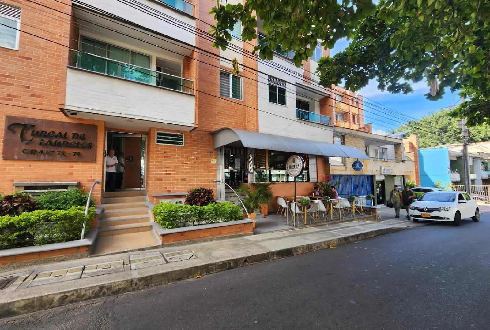 Hermoso Apartamento En Laureles*Aire Acondicionado Medellin Colombia